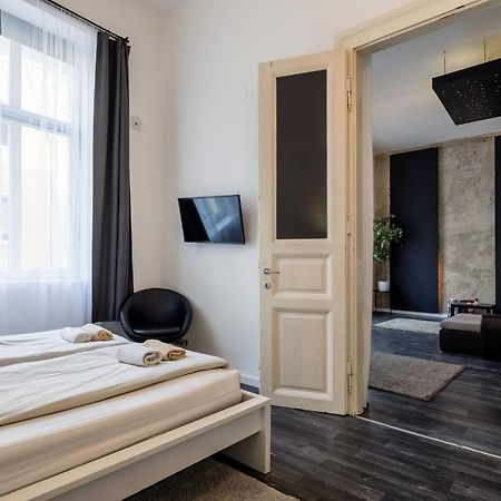 Spacious Apartment Almassy ブダペスト エクステリア 写真