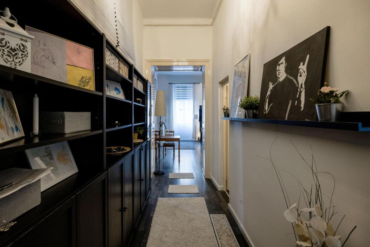 Spacious Apartment Almassy ブダペスト エクステリア 写真