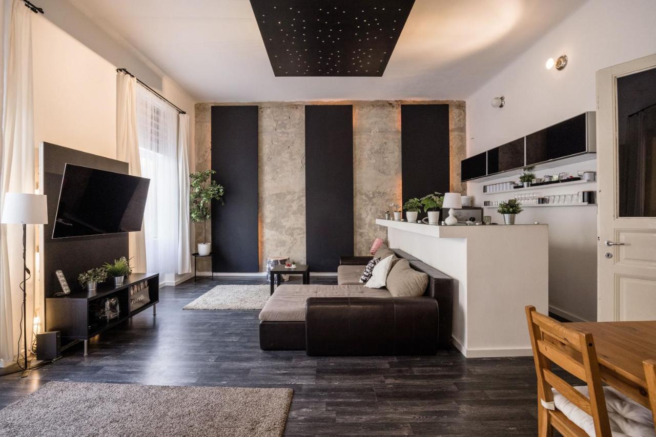 Spacious Apartment Almassy ブダペスト エクステリア 写真
