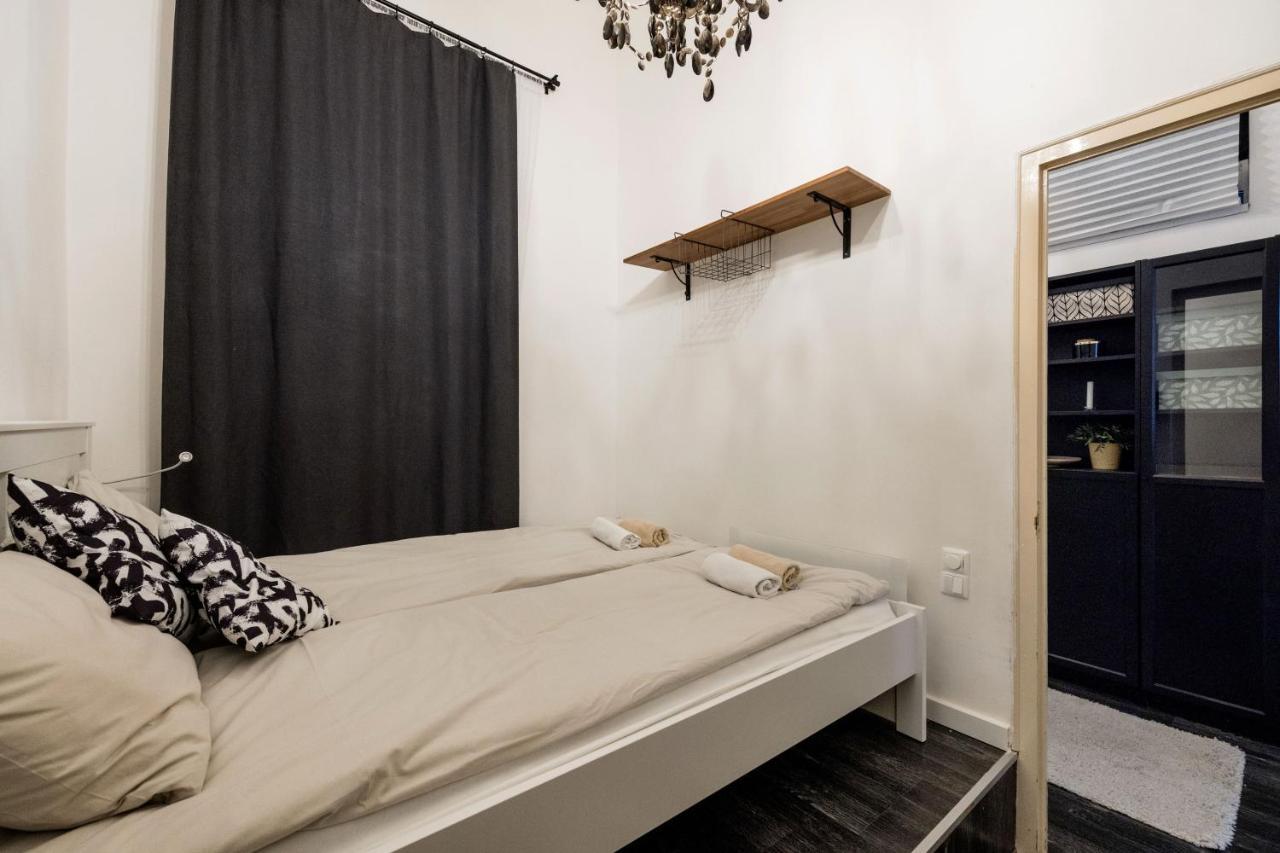 Spacious Apartment Almassy ブダペスト エクステリア 写真